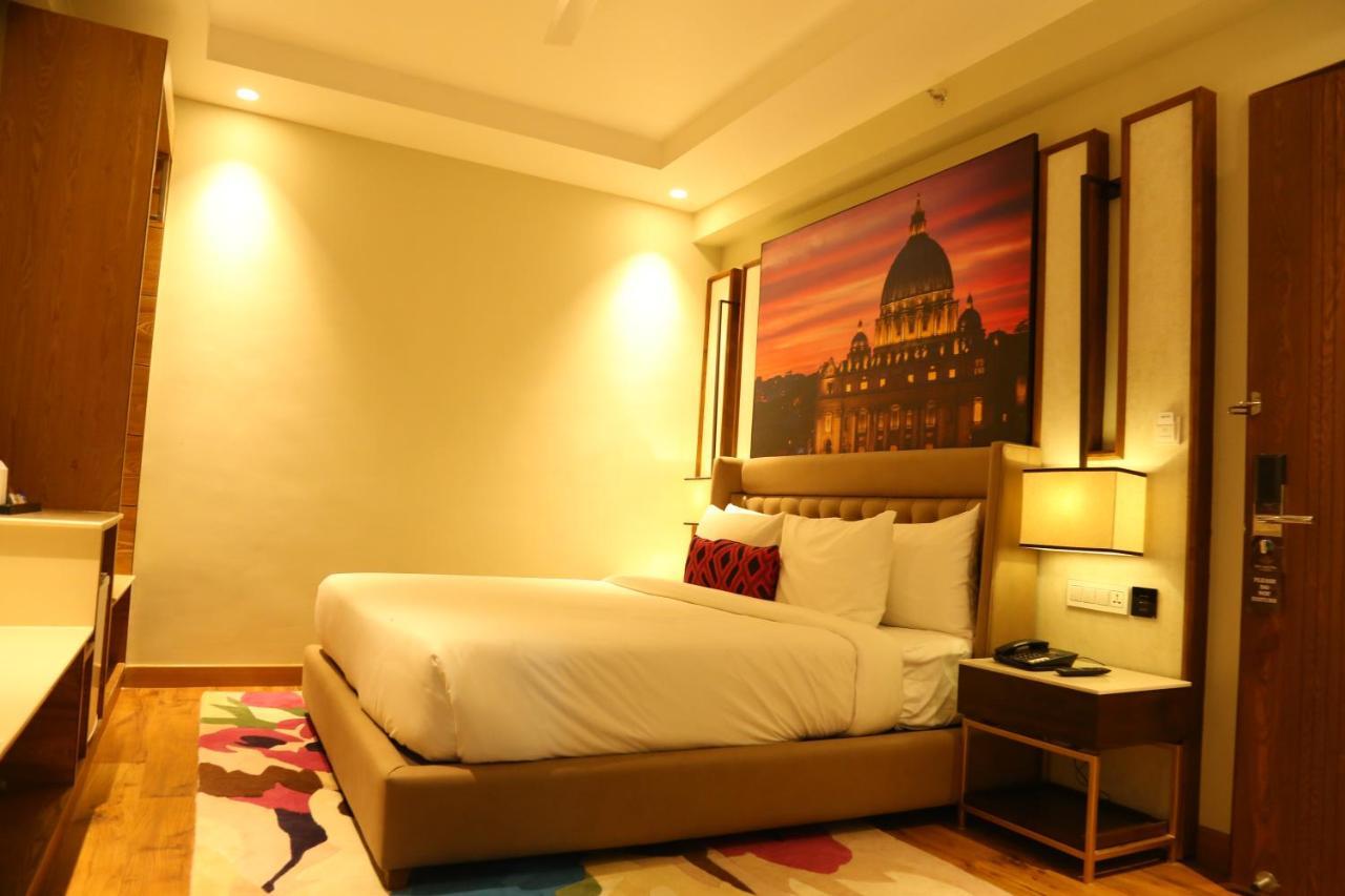 Dreamz Inn & Suites Zirakpur Exterior foto