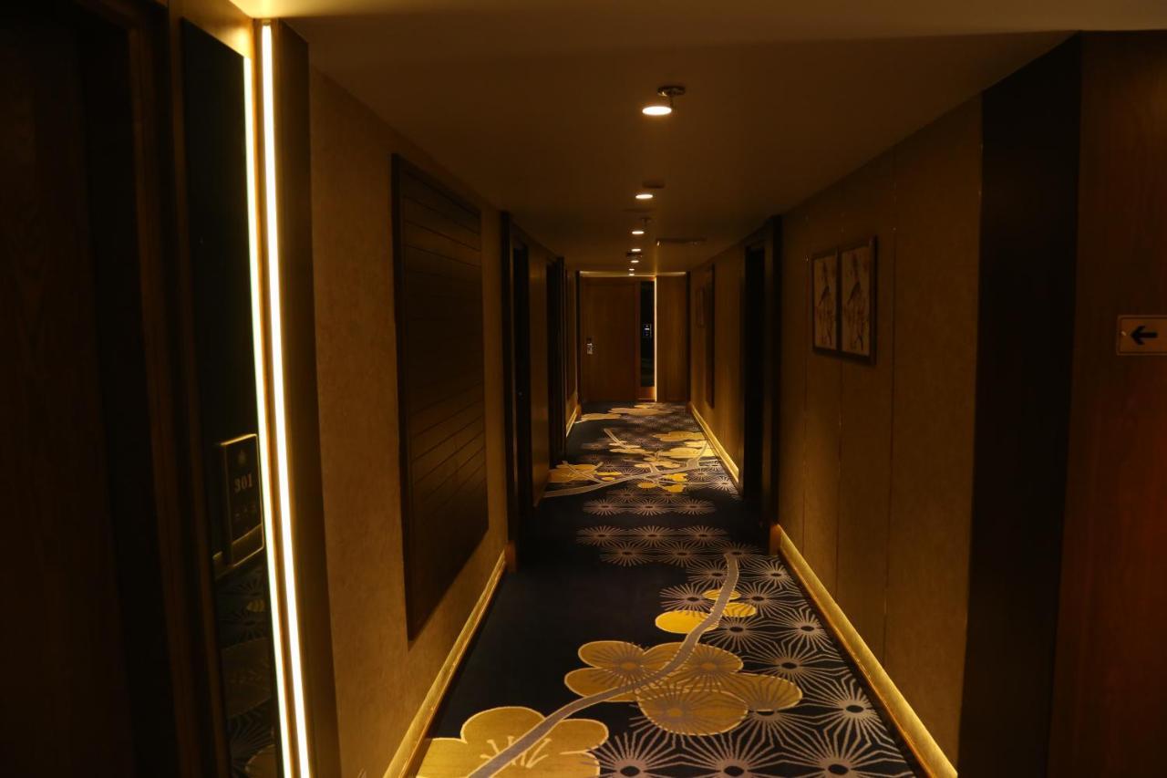 Dreamz Inn & Suites Zirakpur Exterior foto