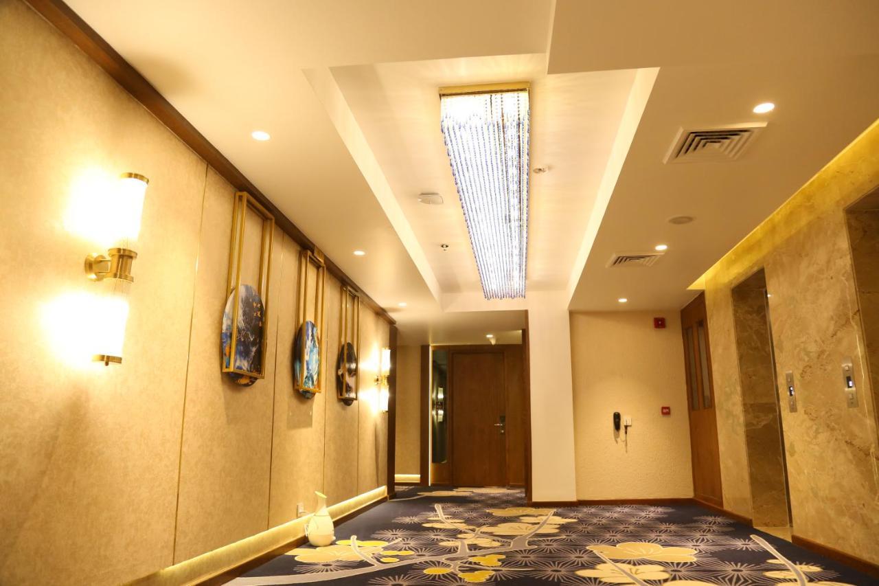 Dreamz Inn & Suites Zirakpur Exterior foto